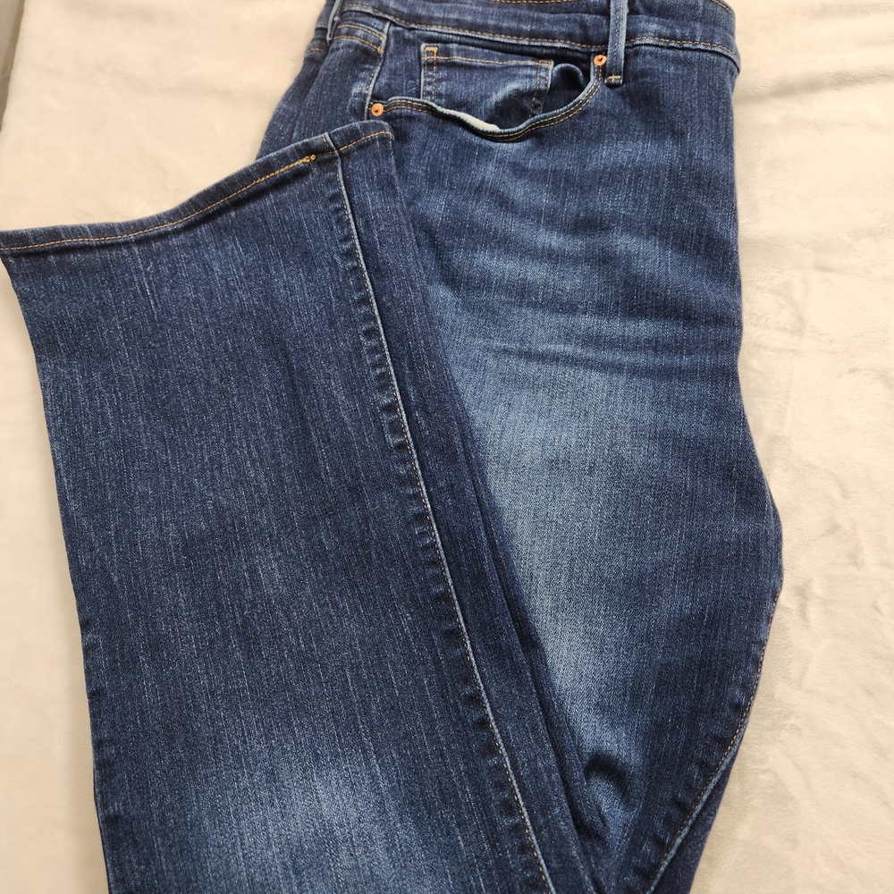 Vintage Levi's 559 Men's 33x32 Relaxed Straight Blue Jeans Dark Wash